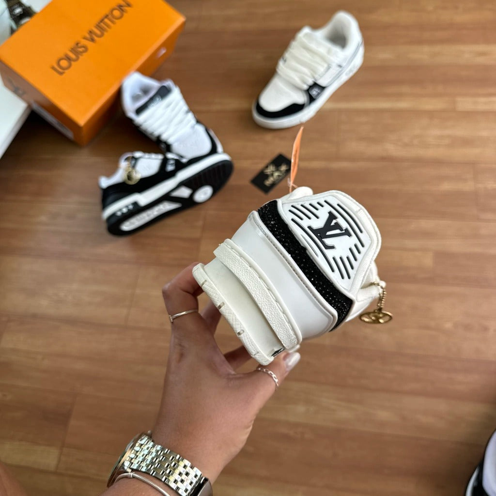 LV TRAINER STRASS